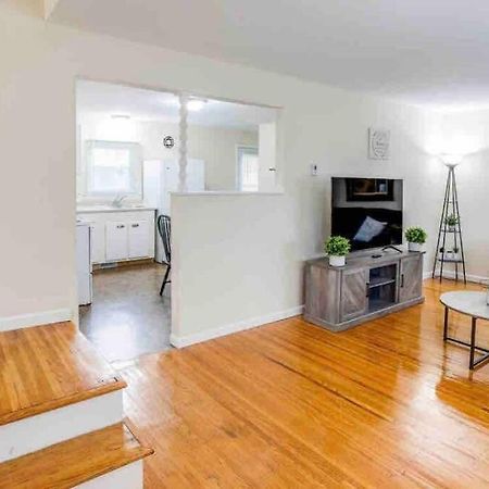 Apartament Amazing Ranch Mins Away From Airprt/Rit/Dwtn/Uofr Rochester Zewnętrze zdjęcie